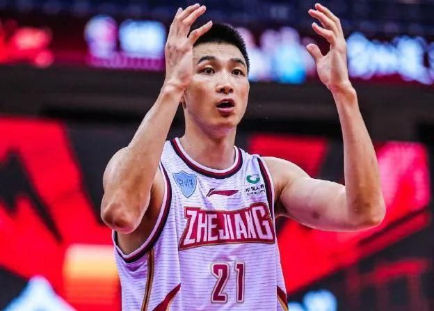 日前，著名的制片人工会奖（PGA）把本年度的迈尔斯通特别贡献奖颁发给了乔治·卢卡斯以及他的合作伙 乔治·卢卡斯被授予艺术勋章 与奥巴马热情相拥 2013-07-12 当地时间7月10日，“星球大战”之父乔治·卢卡斯在白宫被授予国家艺术勋章，这位69岁的老导演得到了总统奥巴马的热情拥抱和赞扬。